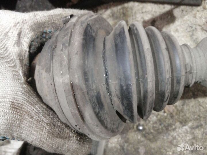 Привод правый Skoda Octavia A5