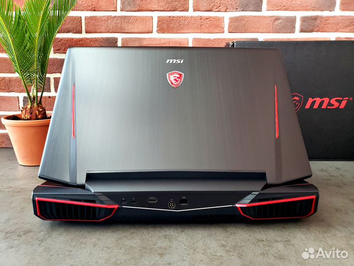 MSI GT83 Titan 18 дюймов с 2-мя видеокартами