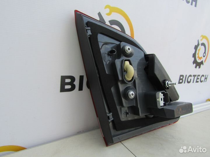 Фонарь задний правый Mercedes W166 A1669066001