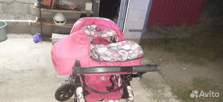 Прогулочная коляска