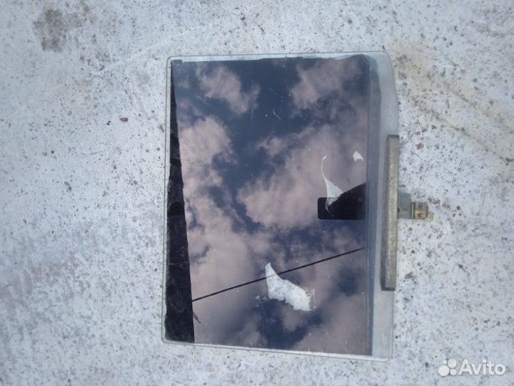 Стекло двери заднее левое Лада 2104 2106 2005