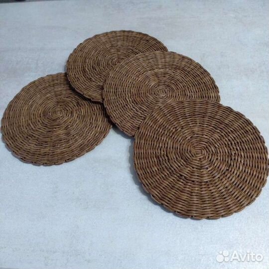 Поднос плетеный