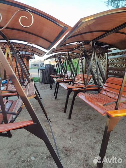 Садовые качели новые