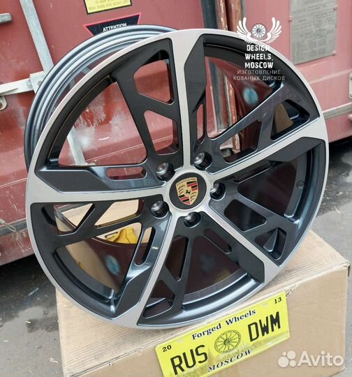 Кованые диски R20 на Porsche Taycan Cross Turismo