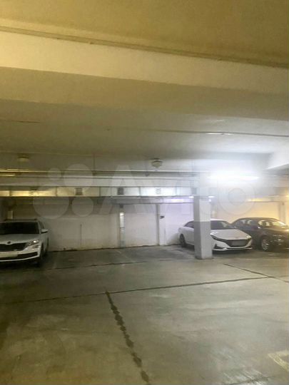 Машиноместо, 14 м²