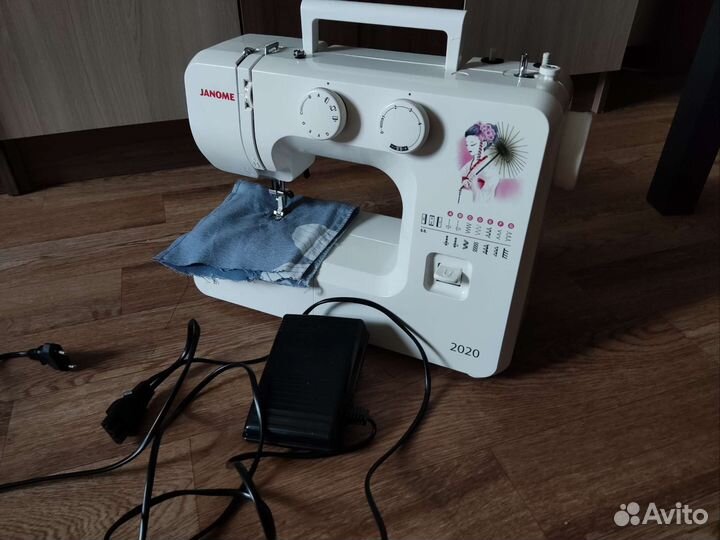 Швейная машина Janome мало бу