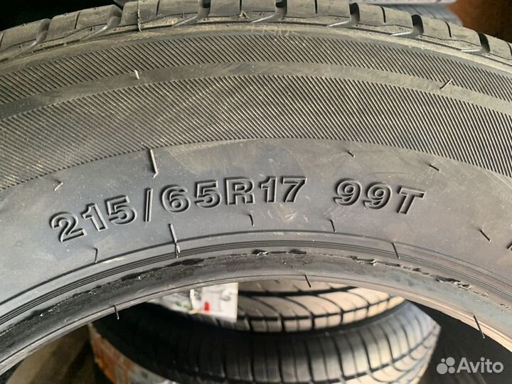 Roadmarch PrimeStar 66 215/65 R17 99T