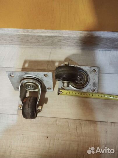 Опора с колесами усиленная мебельная