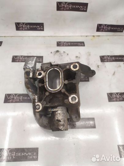 Кронштейн кондиционера VW VAG 3.0 TDI CDU