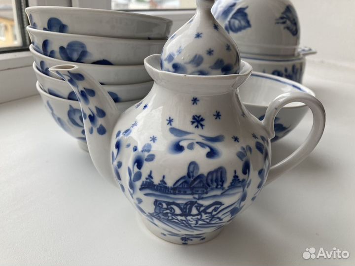 Сервиз чайный, супница, кофейница