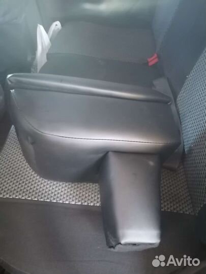 Подлокотник ford focus 3