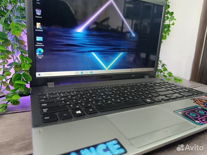 Ноутбук samsung /4Ядра/8Gb/SSD