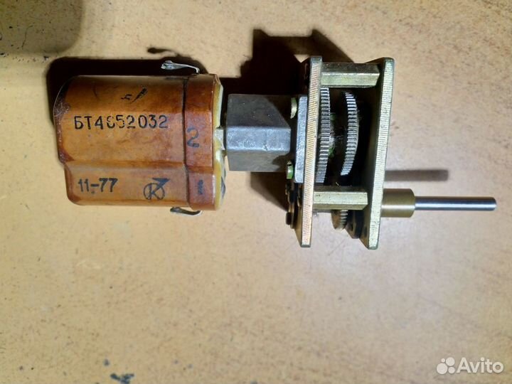 Конденсатор переменной емкости кпе100 c редуктором