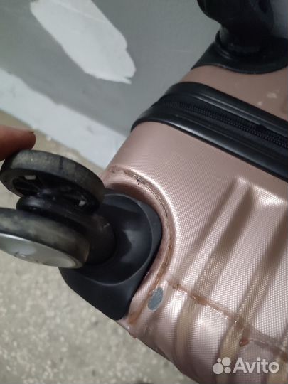 Чемодан на колесах