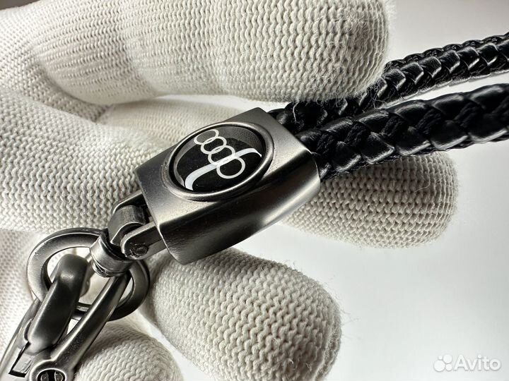 Брелок Audi поводок