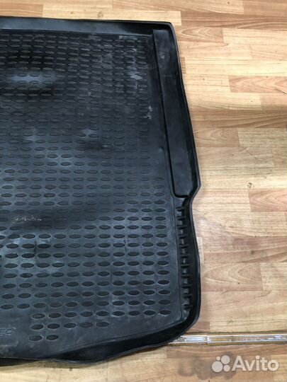 Резиновый ковер багажника Ford Mondeo 4