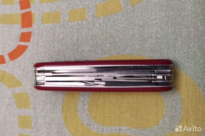 Victorinox Huntsman (1.3713) 91 мм.15 функций