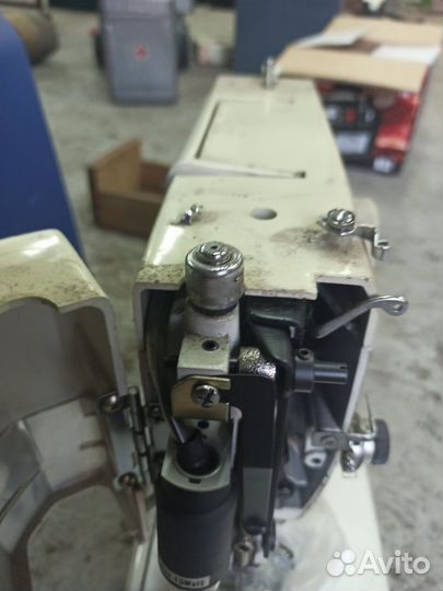 Швейная машина Victoria