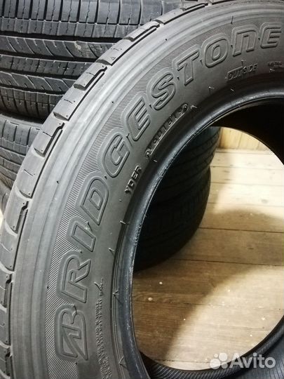 Bridgestone Dueler H/T 215/60 R17