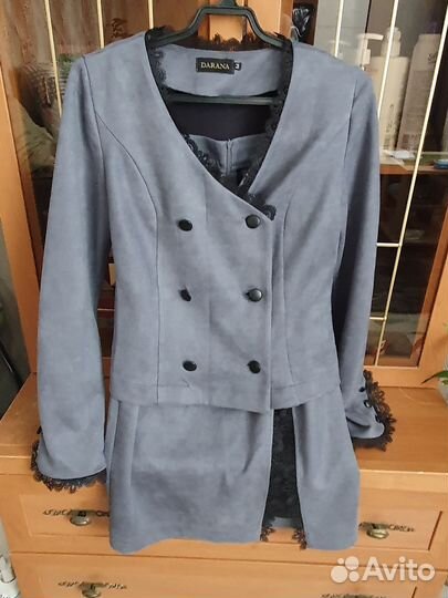 Костюм классический женский с юбкой