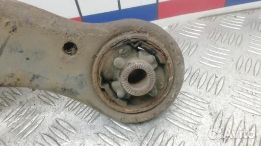 Рычаг передний нижний левый lexus RX 2 (KKR12O501)