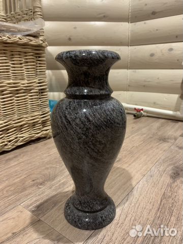 Ваза гранитная