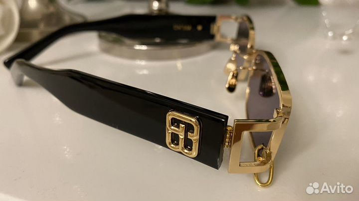 Солнцезащитные очки женские