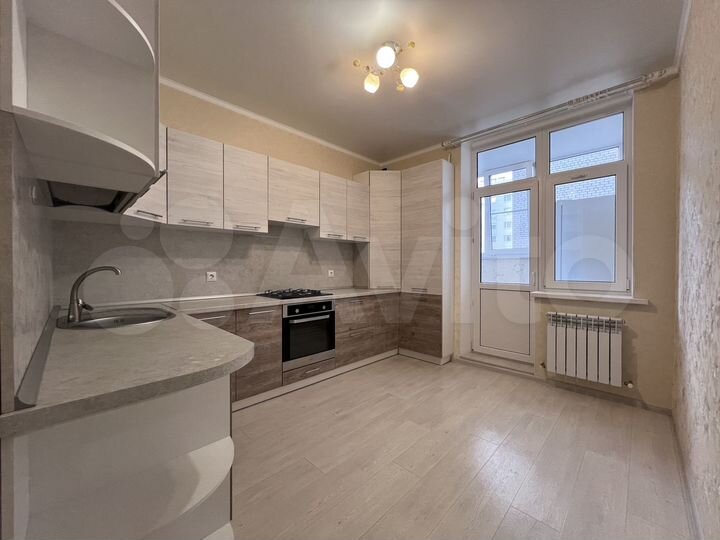 2-к. квартира, 57 м², 12/17 эт.