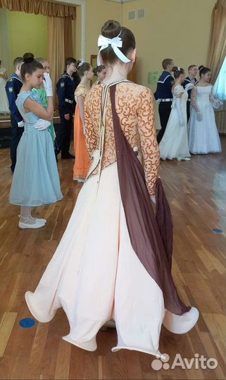 Платье для бальных танцев