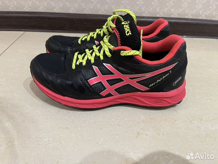 Кроссовки зимние asics