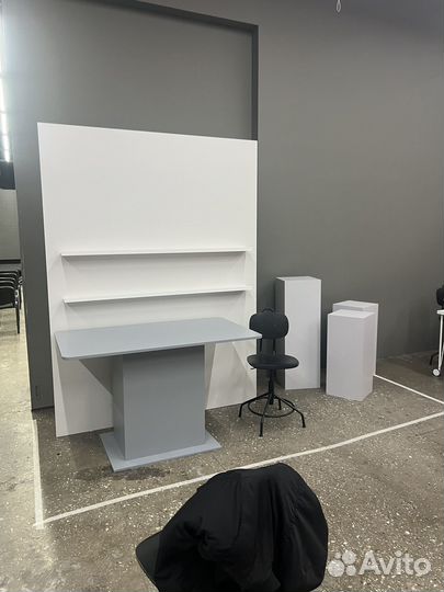 Стол мдф крашенный 140см-90 см высота 80 см