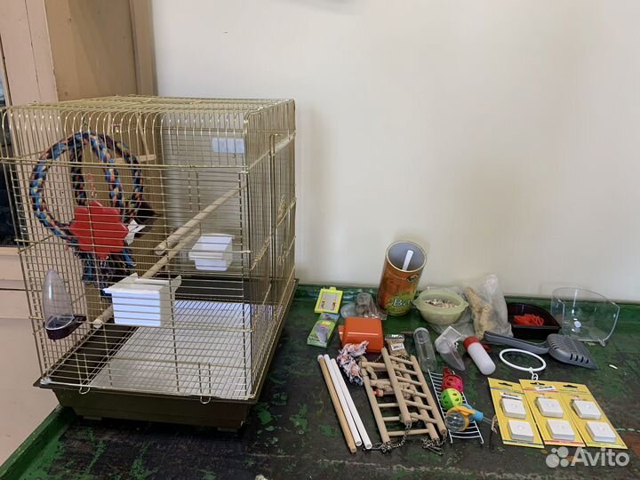 Большая клетка для птиц