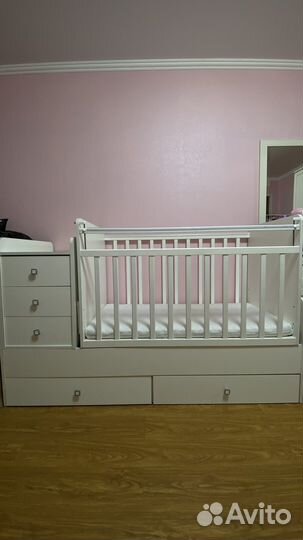 Кроватка трансформер с маятником