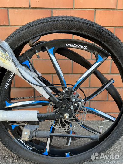 Велосипед на литых дисках новый