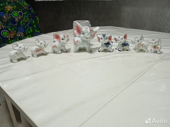 Фарфоровые статуэтки слоников