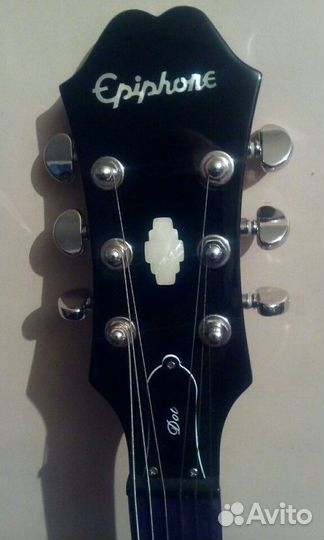 Гитарa полуакустическая