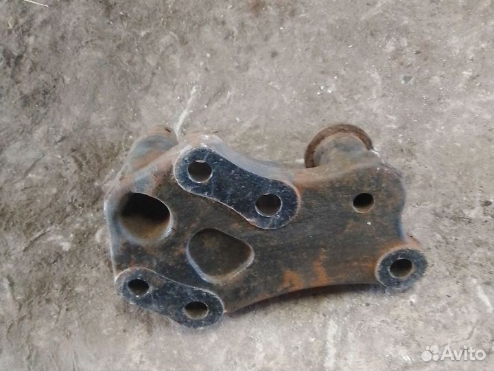 Кронштейн Мерседес