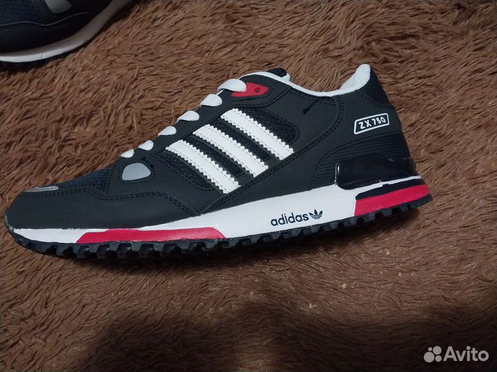 Продам кросовки