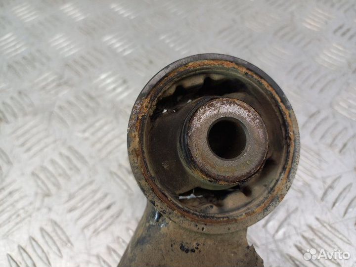 Кронштейн редуктора Nissan Mistral R20 2.7 TD27