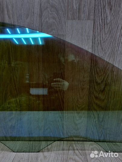 Стекло двери переднее правое Kia Ceed ED