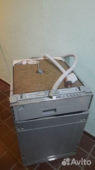 Посудомоечная машина electrolux 47710 на запчасти