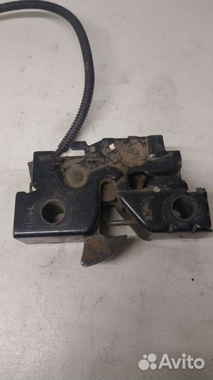 Замок капота VW Caddy Touran 2003-2011г