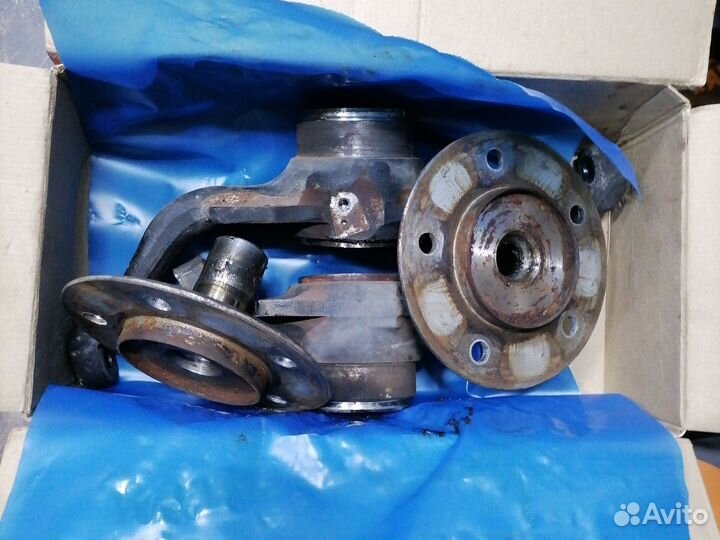 Поворотный кулак niva