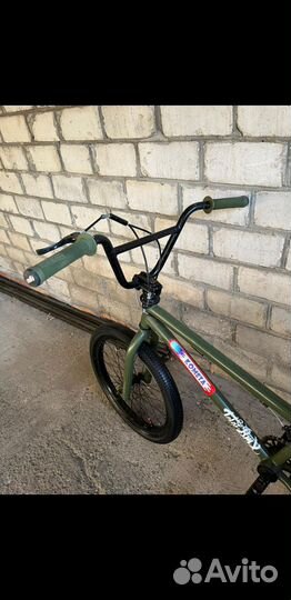 Трюковый велосипед BMX mongoose