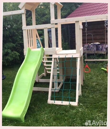 Деревянная детская площадка без занос