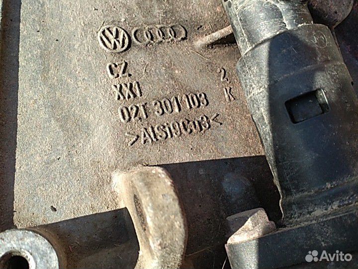 Skoda Fabia (99-07) 1,2 12V/1,4 кпп-5 02T301103K