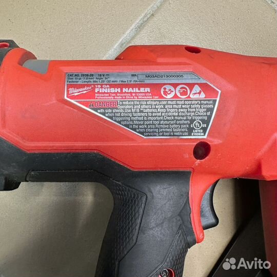Финишный нейлер Milwaukee 2839-20 15 калибр
