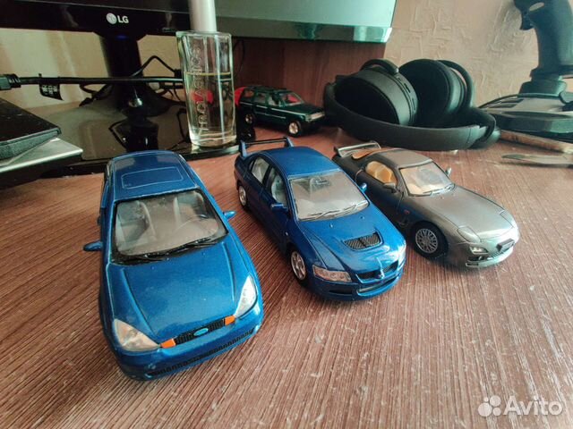 Машинки kinsmart