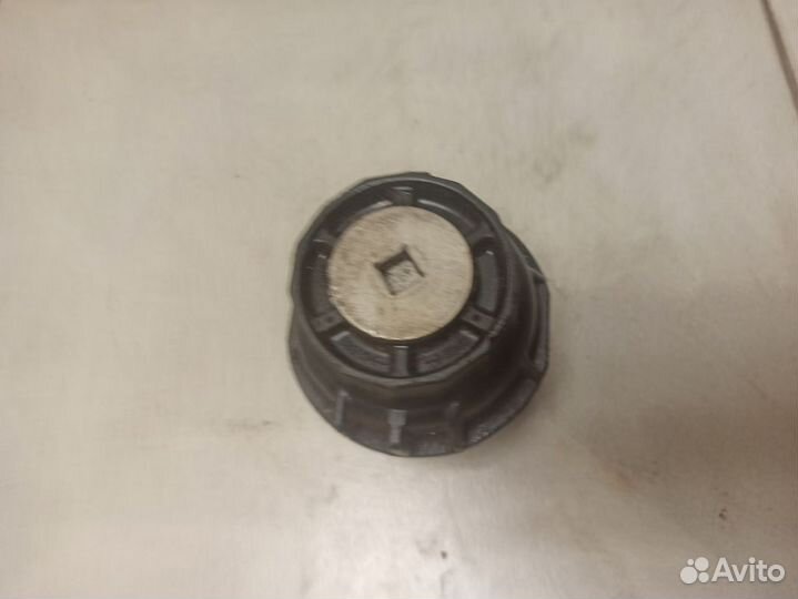 Крышка масляного фильтра