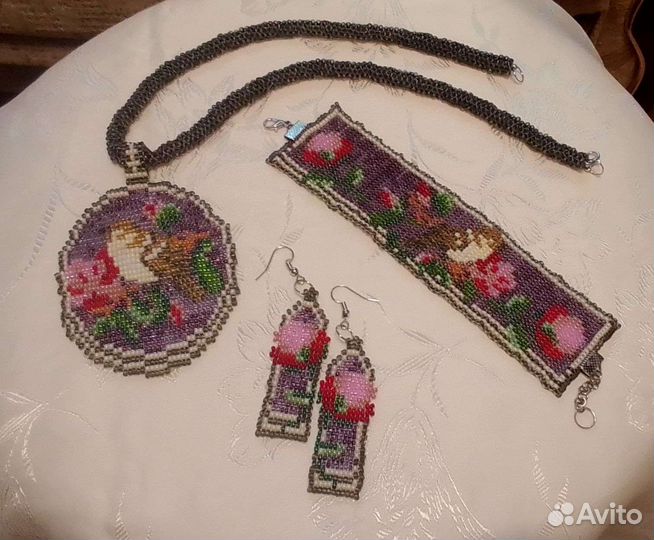 Колье, браслет и серьги из бисера набор